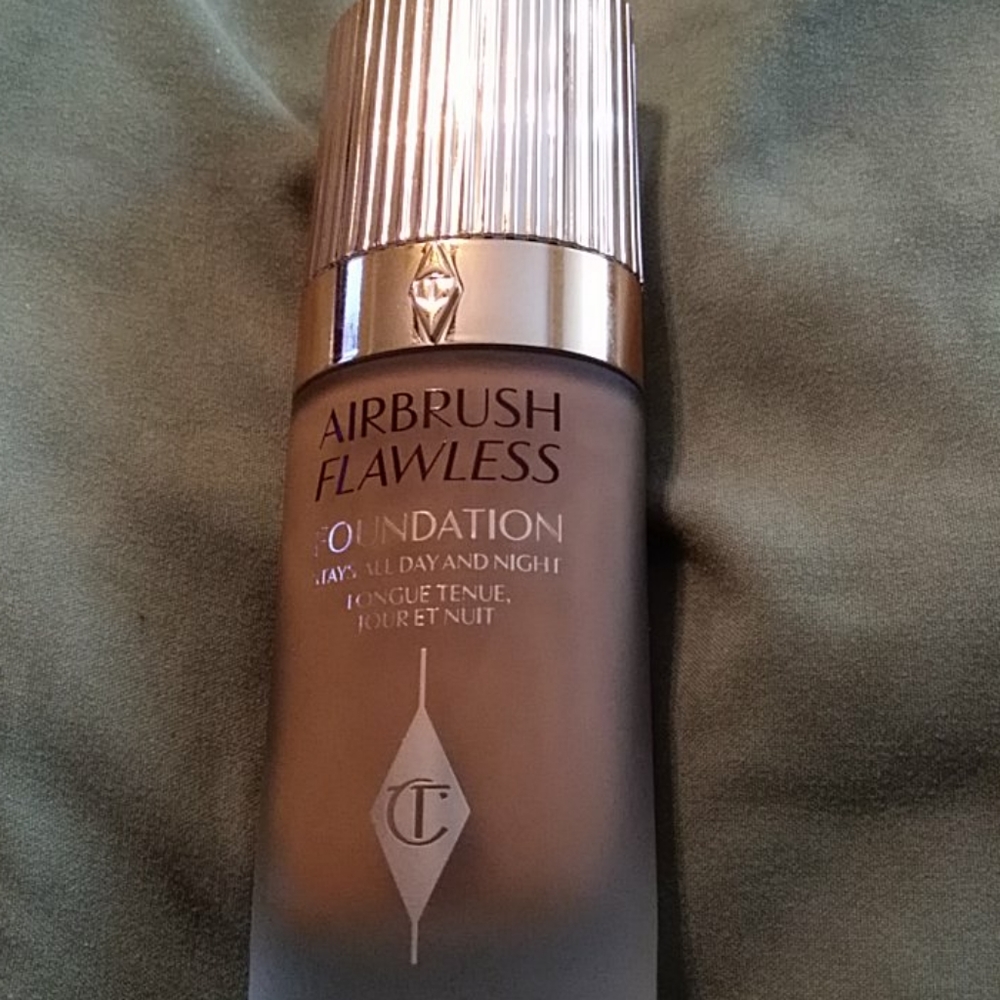 Charlotte Tillbury Airbrush Flawless Foundation